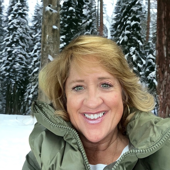 Meet your Posher, Krista - Picture 1 of 1